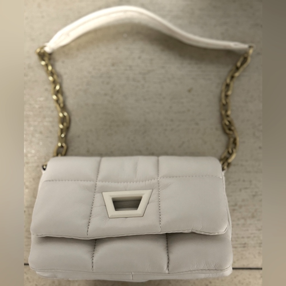 Ivory small should or hand held back from Zara